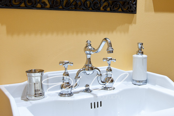 real-estate-bath-05
