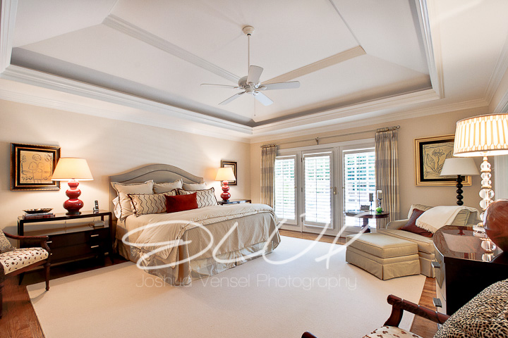 real-estate-bedroom-01
