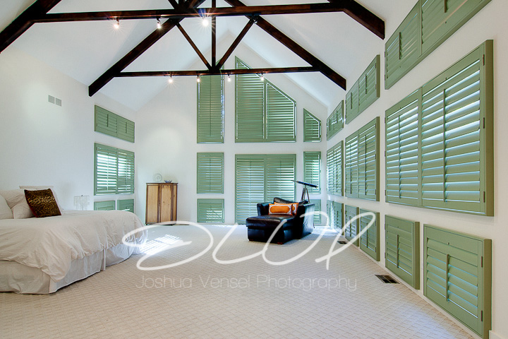 real-estate-bedroom-03